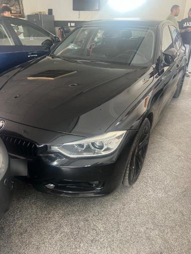 اتو گالری آراز