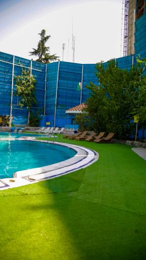 عکس استخر آفتاب فرمانیه