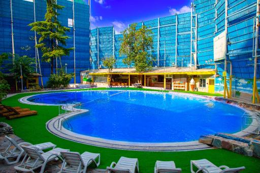 عکس استخر آفتاب فرمانیه