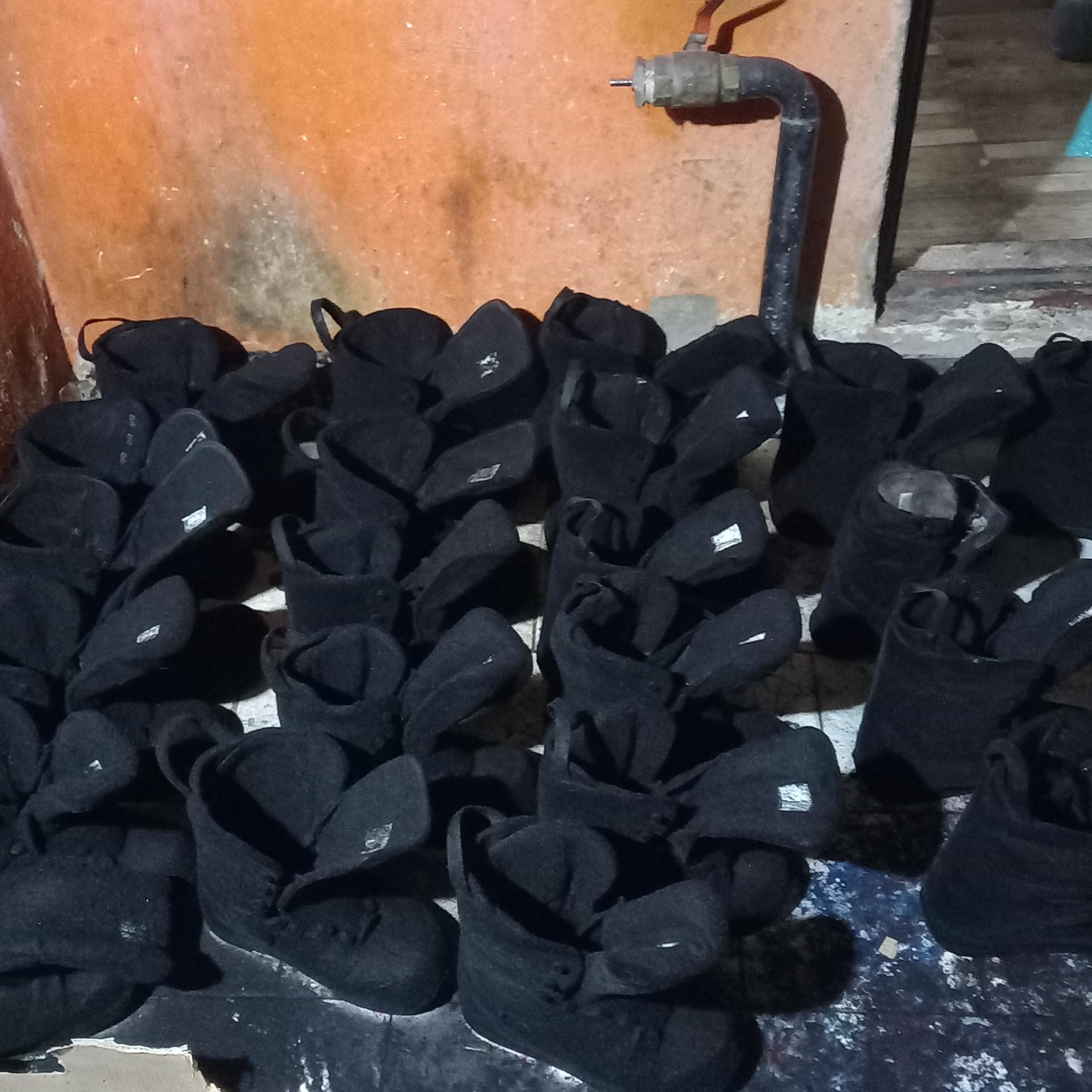 عکس کارگاه مخمل پاشی 