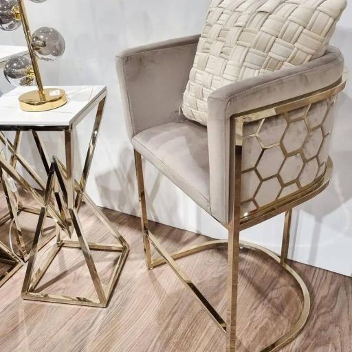 عکس دکوراسیون فلزی آلفا