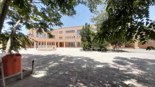 دبیرستان دخترانه دوره دوم نمونه دولتی تبریزی