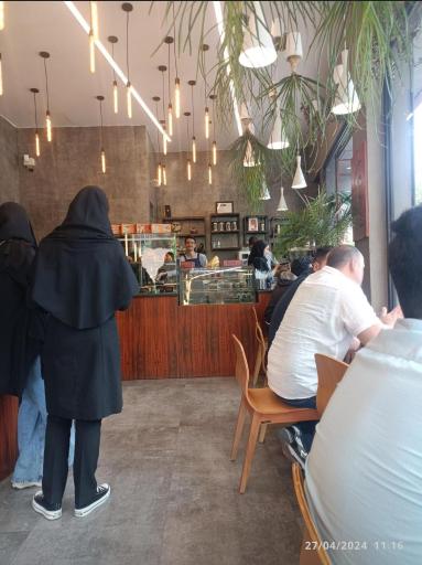 عکس کافه نون شعبه راهنمایی