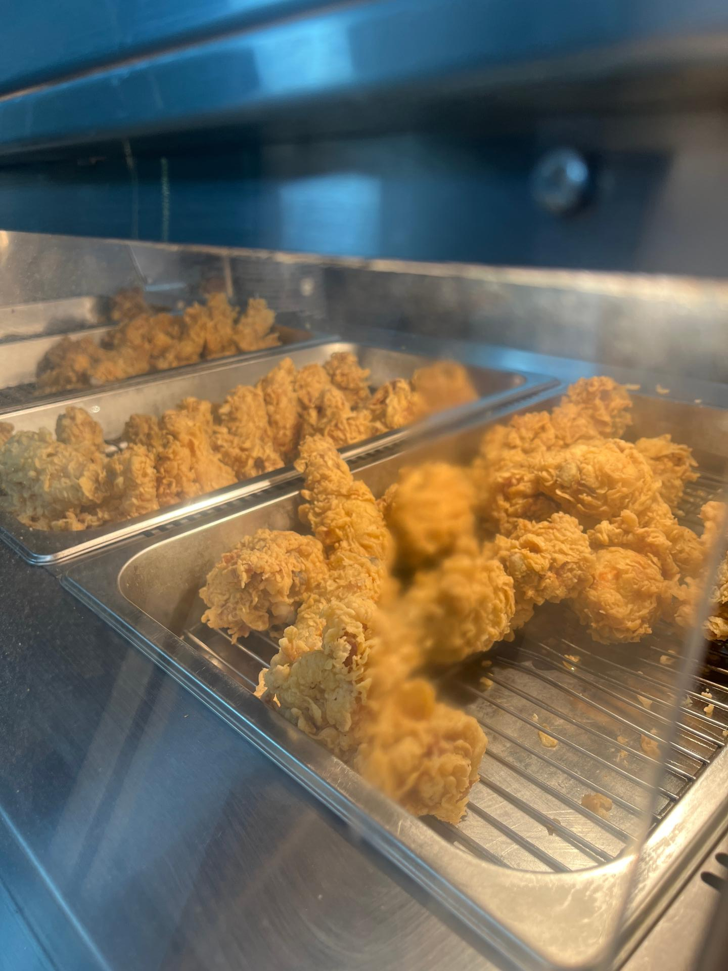 عکس رستوران فست فود مرغ سوخاری هشتگ کیلویی