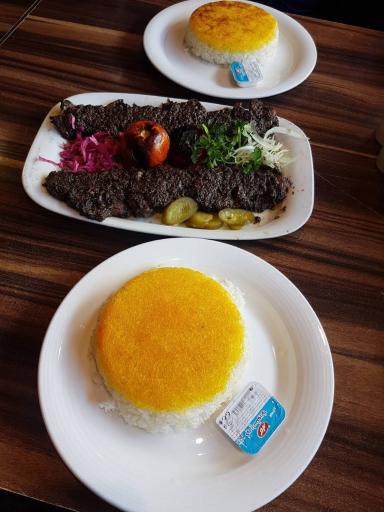 عکس رستوران گیلانه برتر