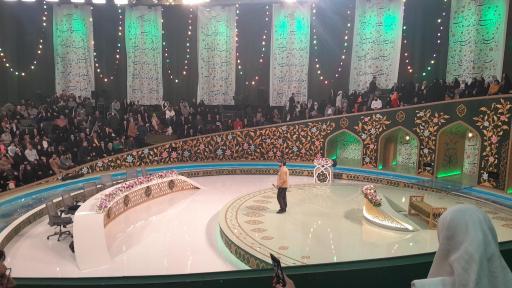 عکس استودیو برنامه محفل