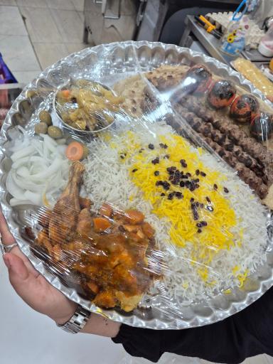 عکس رستوران چشمه باغ
