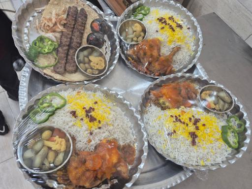 عکس رستوران چشمه باغ