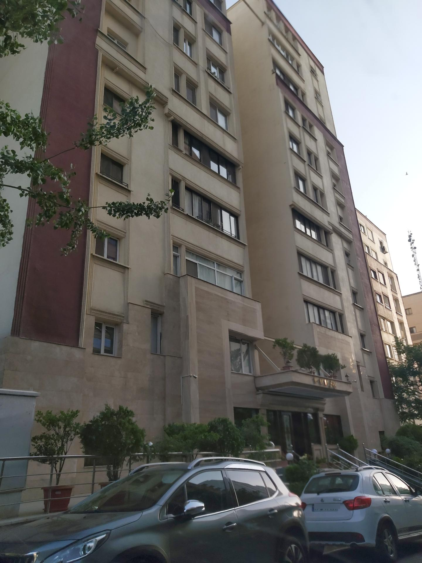 عکس بلوک ۱۱۰