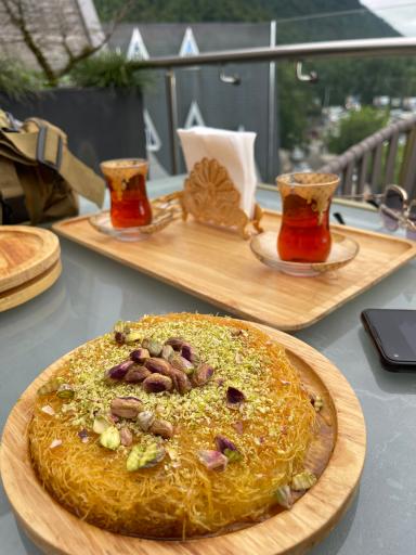 عکس کافه باقلوا تکسیم