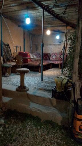 عکس باغ رستوران کارن