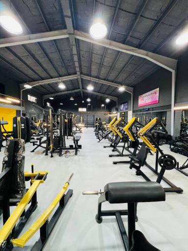 عکس باشگاه بدنسازی سینا
