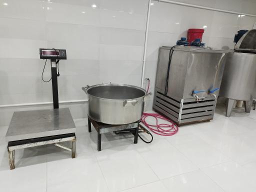 عکس لبنیات سنتی مالار