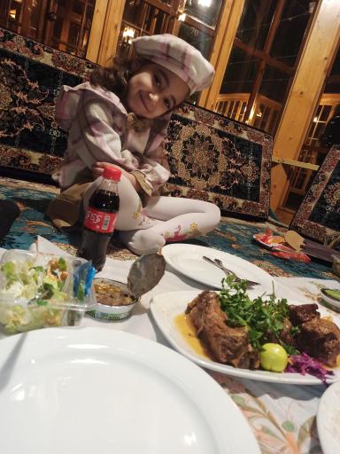 عکس رستوران باغ دربار