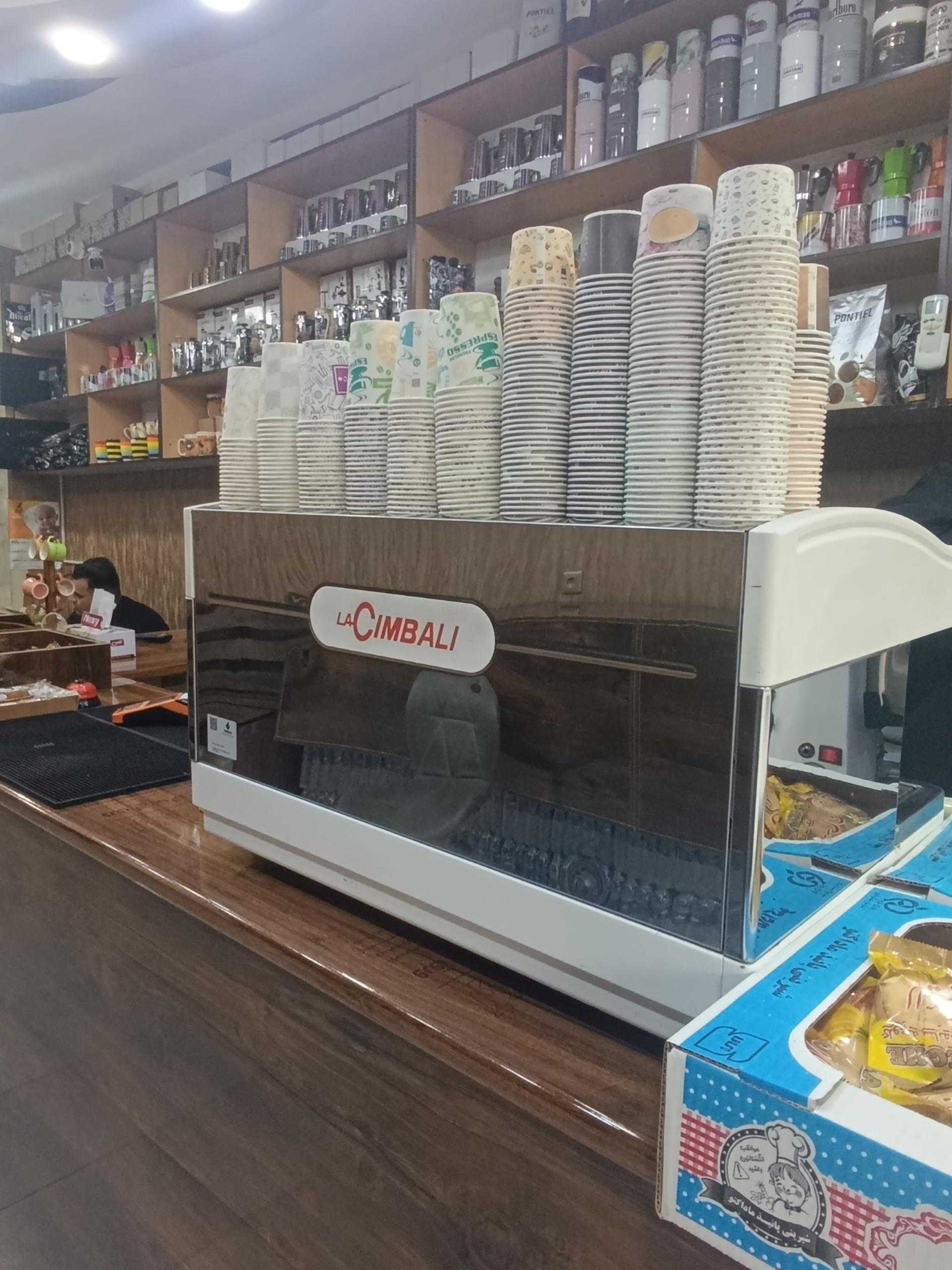 عکس قهوه سرای وحید