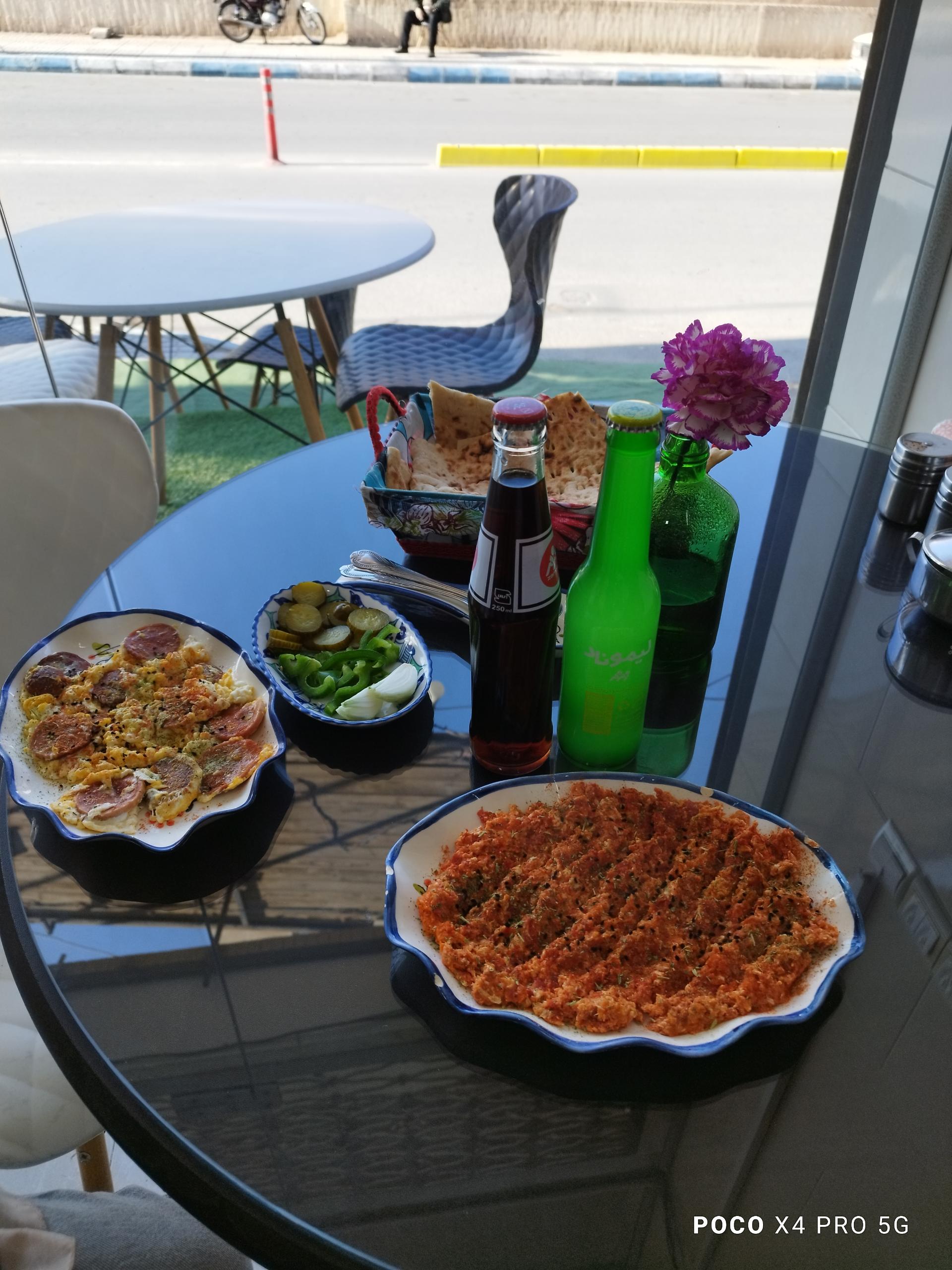 عکس کافه صبحانه امیرزا