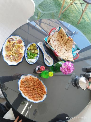 عکس کافه صبحانه آمیرزا