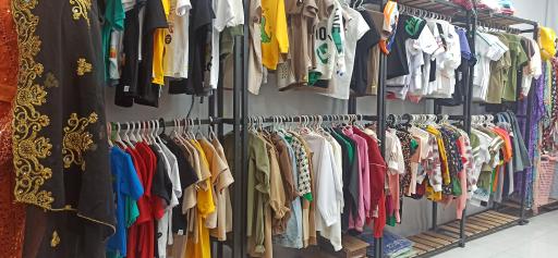 عکس فروشگاه لباس ام زینب 