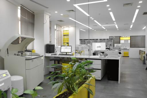 عکس آزمایشگاه پاتوبیولوژی مرکز جراحی بهار