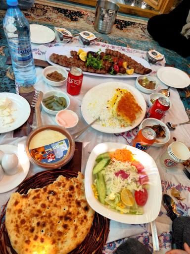 عکس رستوران باغ دربار