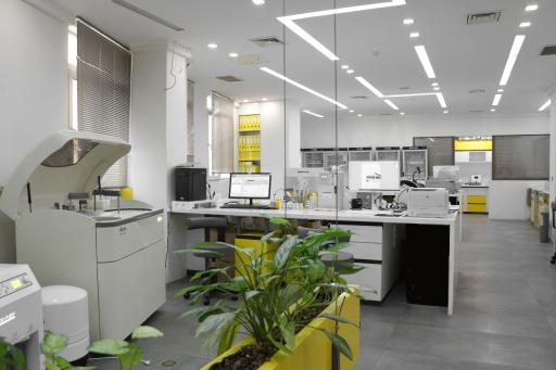 عکس آزمایشگاه پاتوبیولوژی مرکز جراحی بهار