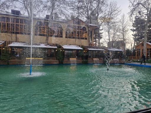 عکس رستوران باغ دربار