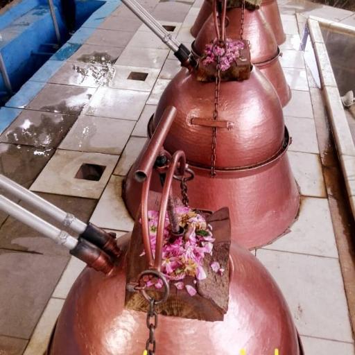 عکس فروشگاه گلاب و عرقیات گیاهی شمیم