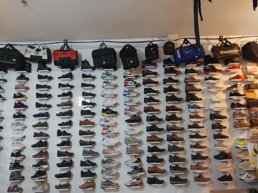 عکس بازارچه کیف و کفش  طاها