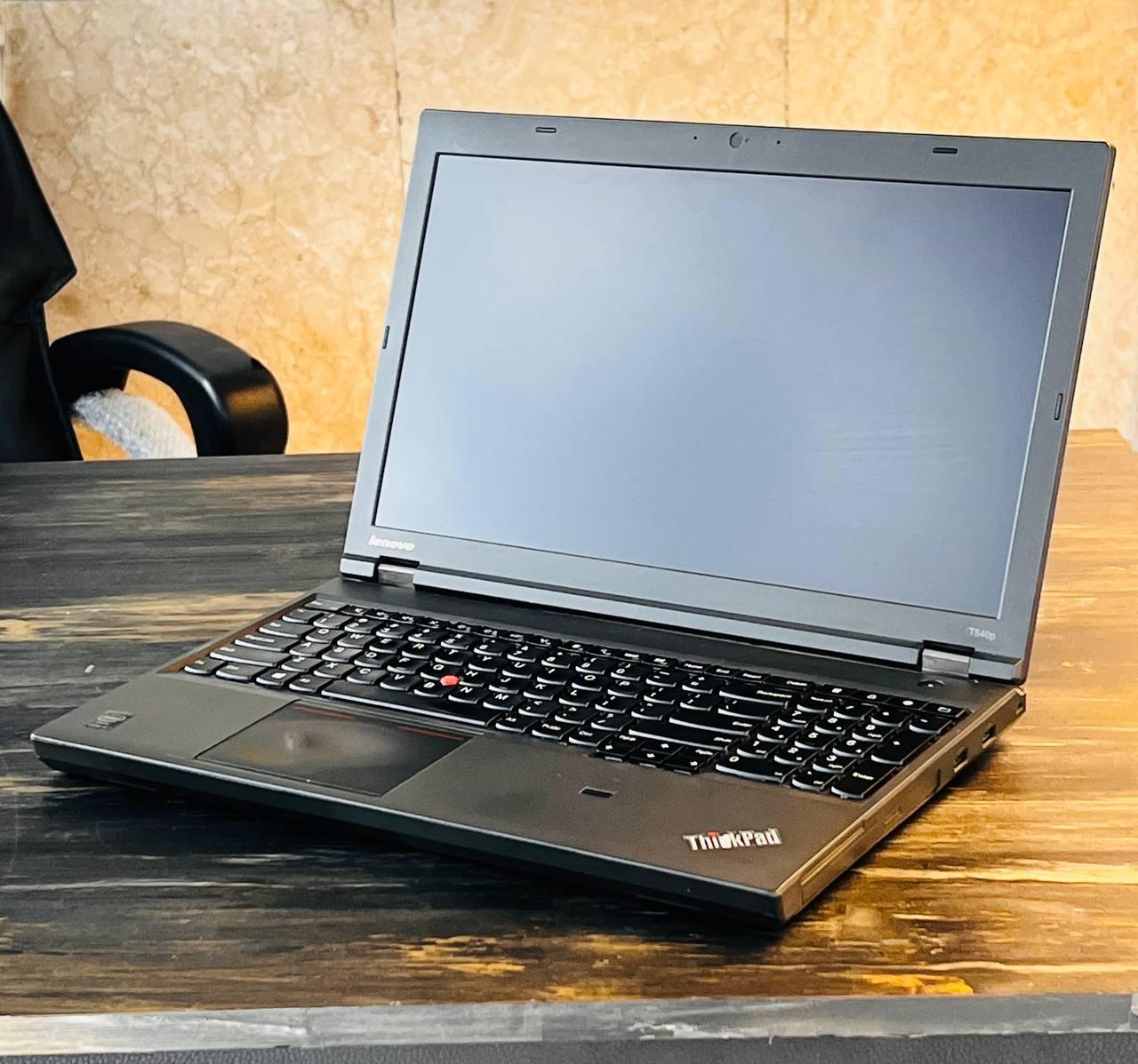 عکس کامپیوتر رستیک