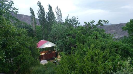 عکس اقامتگاه خانه پدری