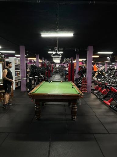 عکس باشگاه بدنسازی قهرمان