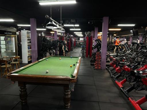 عکس باشگاه بدنسازی قهرمان