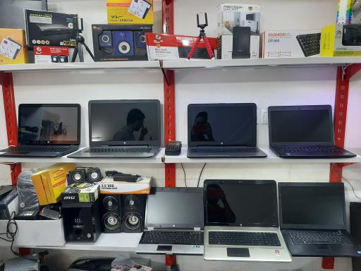 عکس فروشگاه لپ تاپ معلم