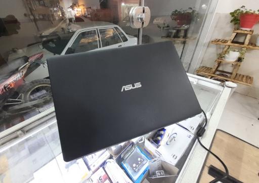 عکس فروشگاه لپ تاپ معلم