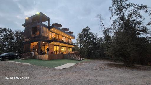 عکس کافه رستوران جنگلی شارن