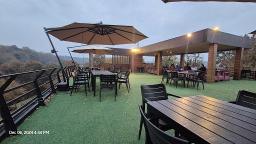 عکس کافه رستوران جنگلی شارن