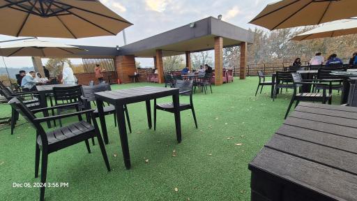 عکس کافه رستوران جنگلی شارن