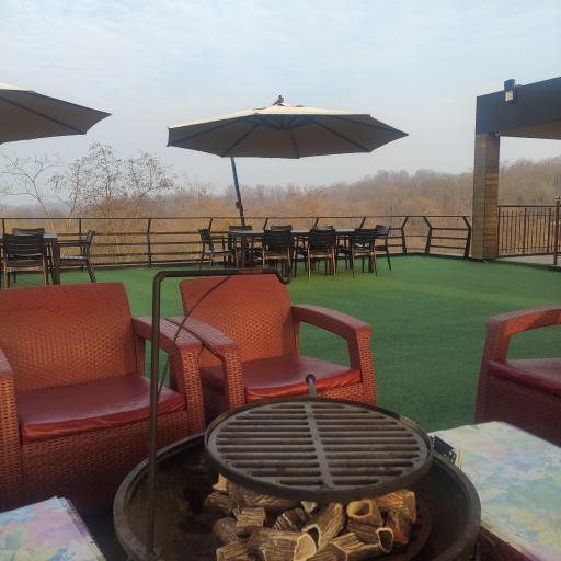 عکس کافه رستوران جنگلی شارن