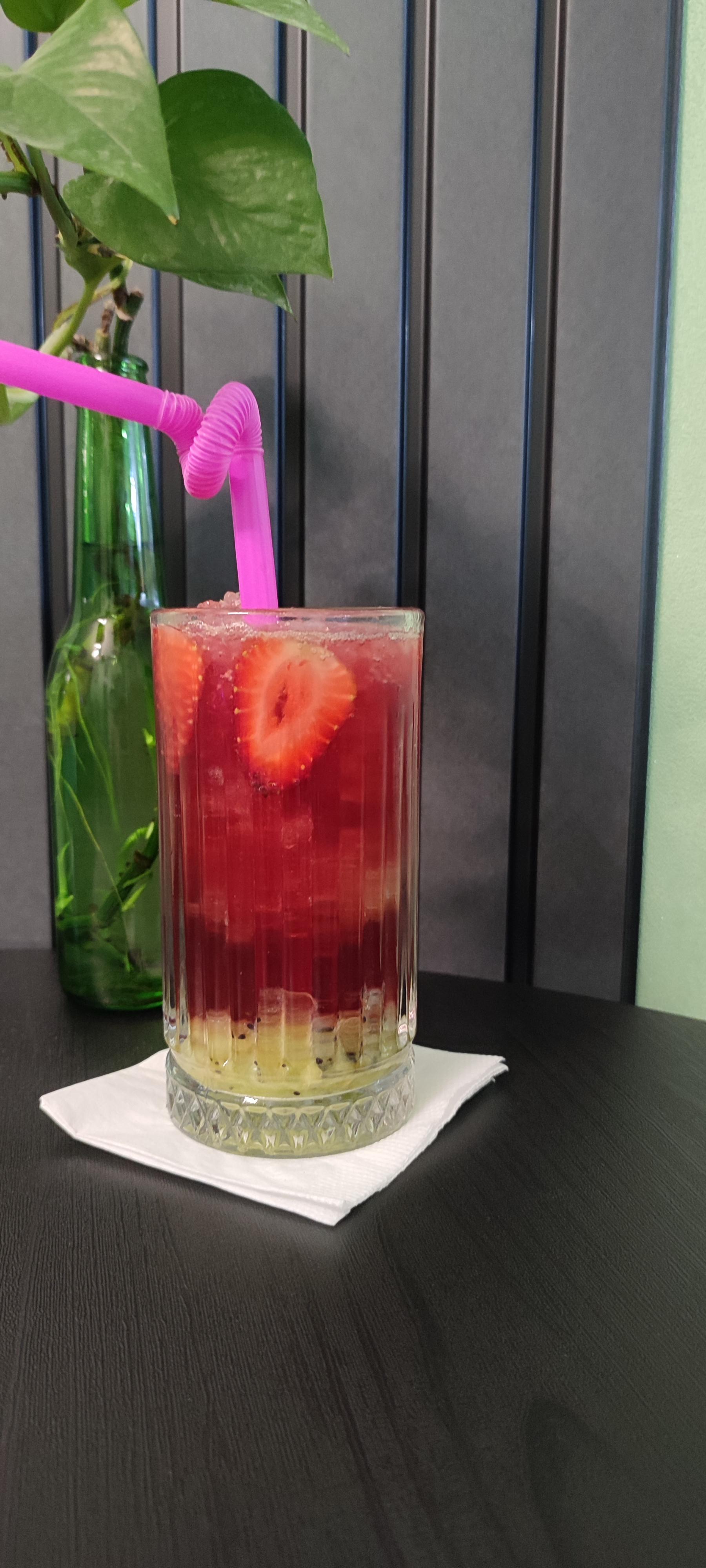 عکس کافه پتوس