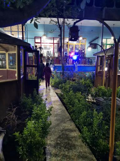 عکس کافه فست فود چهارباغ