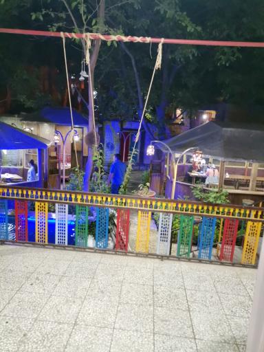 عکس کافه فست فود چهارباغ