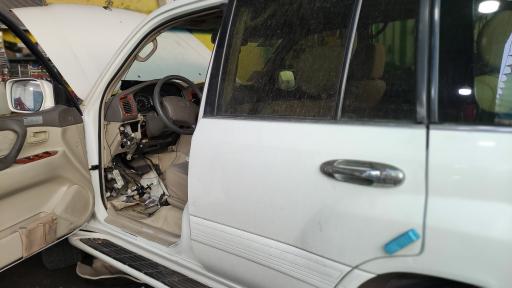 عکس خدمات خودرویی کروز