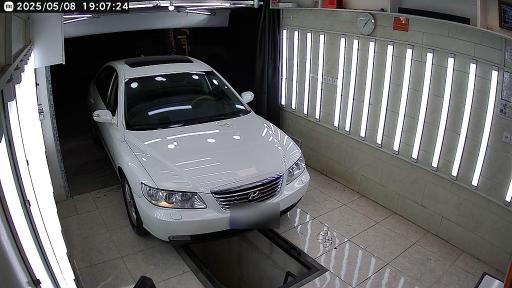 عکس کارشناسی و تشخیص رنگ فنی خودرو  رامین