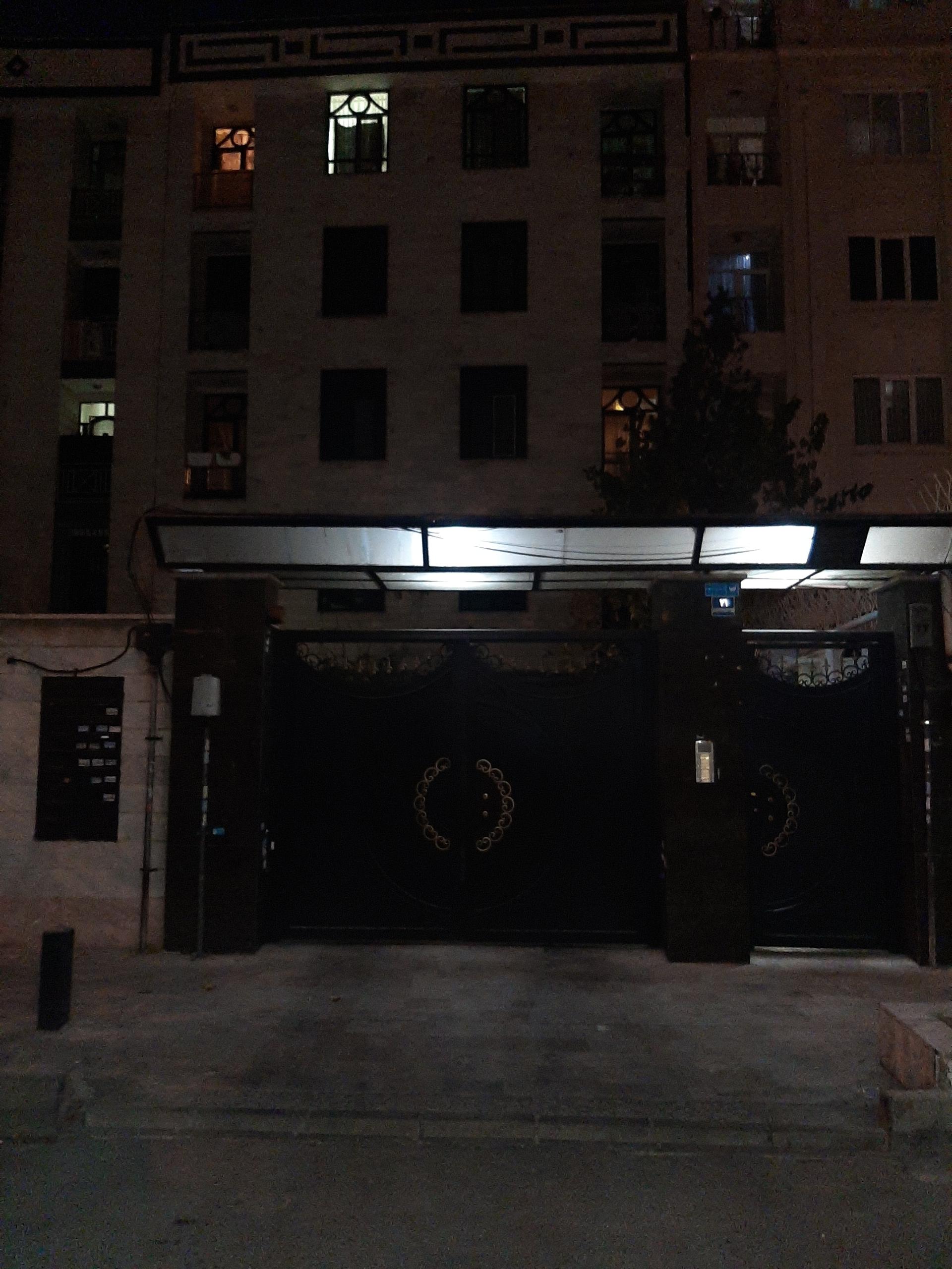 عکس ساختمان سبز