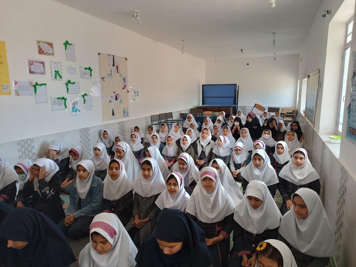 عکس مدرسه دخترانه رضوان 