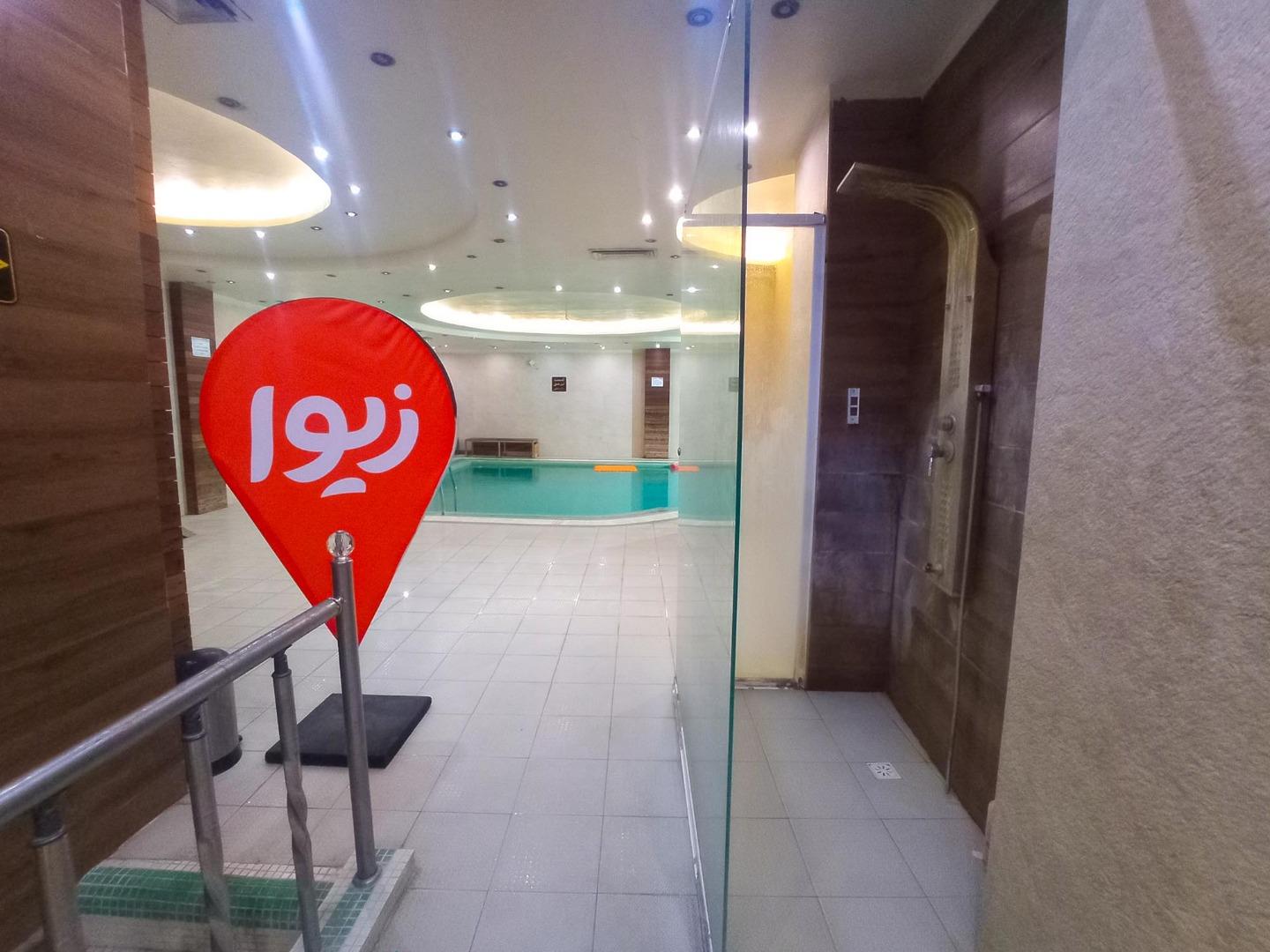 عکس استخر هتل ملل