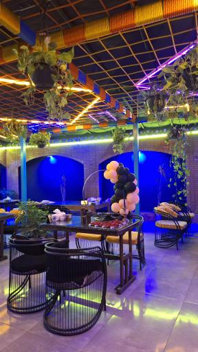 عکس باغ رستوران مانا لانژ