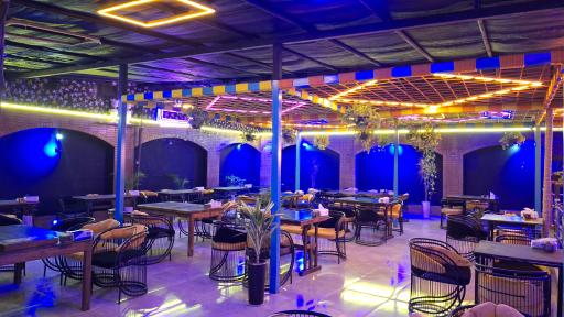 عکس باغ رستوران مانا لانژ