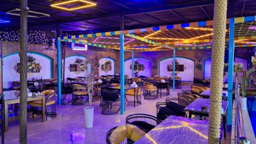 عکس باغ رستوران مانا لانژ