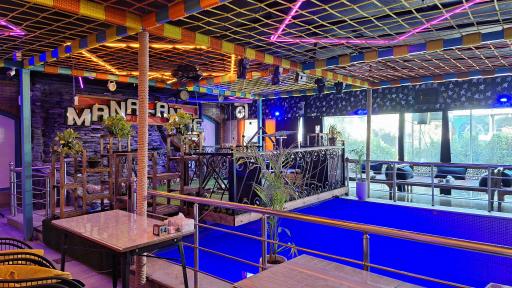 عکس باغ رستوران مانا لانژ